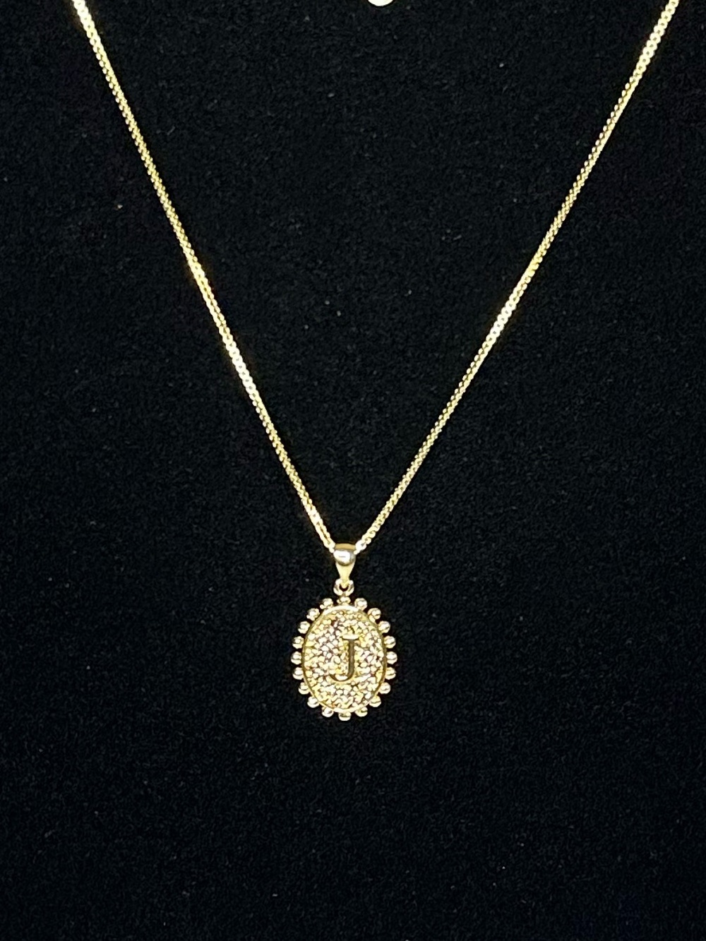 Gold Plated Initial “J” Oval Pendant W Necklace/Box Chain Chic Classic Retro